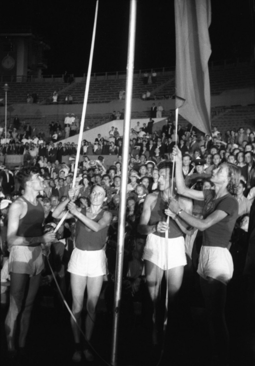 Быстрее! Выше! Денежнее! Как государство стимулировало советских спортсменов в 1940-1950-х годах* 