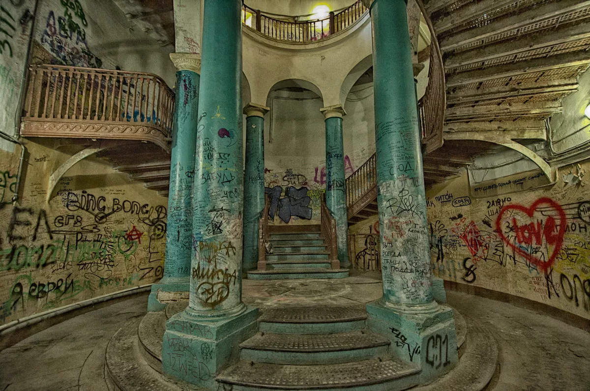 10 неочевидных интересных мест в Петербурге 10 неочевидных интересных мест в Петербурге