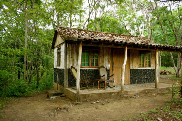 Хижина в лесу: смотрим дома, построенные вдали от цивилизации Пространство
