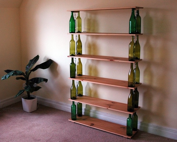 Крутые и оригинальные вещи, которые можно сделать из бутылок своими руками