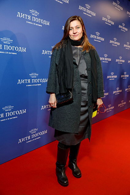 Светские выходные в Москве: Ксения Собчак, Виктория Лопырева, Альбина Джанабаева на показах, Монеточка — в кино Светские выходные в Москве: Ксения Собчак, Виктория Лопырева, Альбина Джанабаева на показах, Монеточка — в кино Светская жизнь