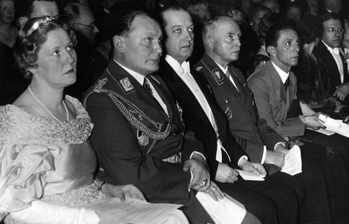 Эмми и Герман Геринг в театре / Фото: military-history.fandom.com
