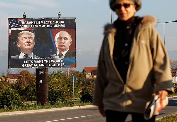 Билборд с портретами Владимира Путина и Дональда Трампа в Черногории. 16 ноября 2016 года