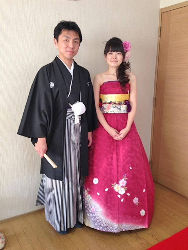 Как японские невесты превращают кимоно в свадебные платья в европейском стиле