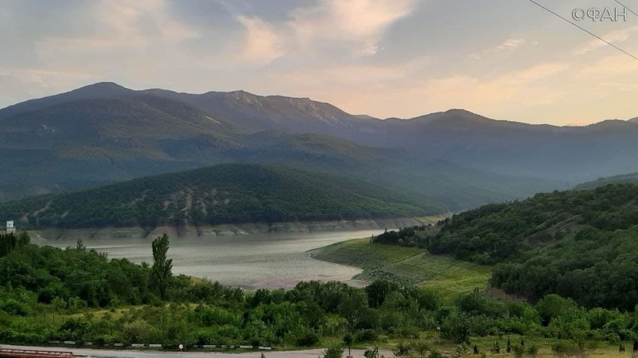 Пока Алушта получает воду по графику, местное водохранилище теряет 160% воды Общество