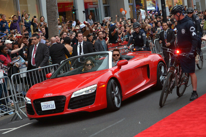 «Гений, миллиардер, филантроп»: на каких автомобилях ездит актер Роберт Дауни-младший 