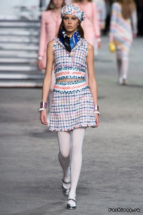 Chanel 2019 круизная коллекция Chanel 2019 круизная коллекция