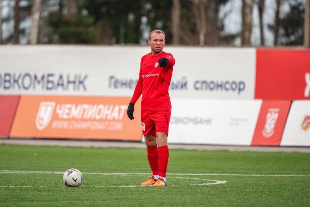 Денис Глушаков пригласил фанатов на прощальный матч