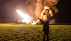 «Сырский допрыгался. Снял войска, а теперь орет: Почему русские Запорожский фронт взломали?!»