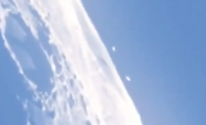 Астроном-любитель увидел над Луной движение объектов и снял их на видео