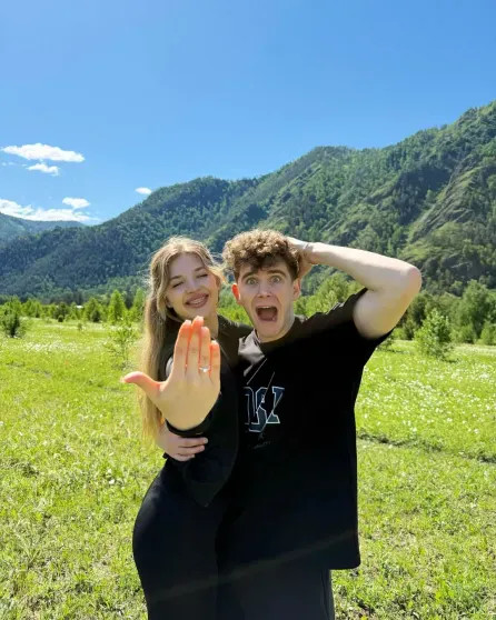 Блогеры Аня Покров и Артур Бабич поженились Покров, Артур, Бабич, события, поездки, Алтай, произошло, когда, снимала, романтическое, видео, признался, купил, кольцо, этого, Блогеры, долго, время, моментаАня, БабичАня