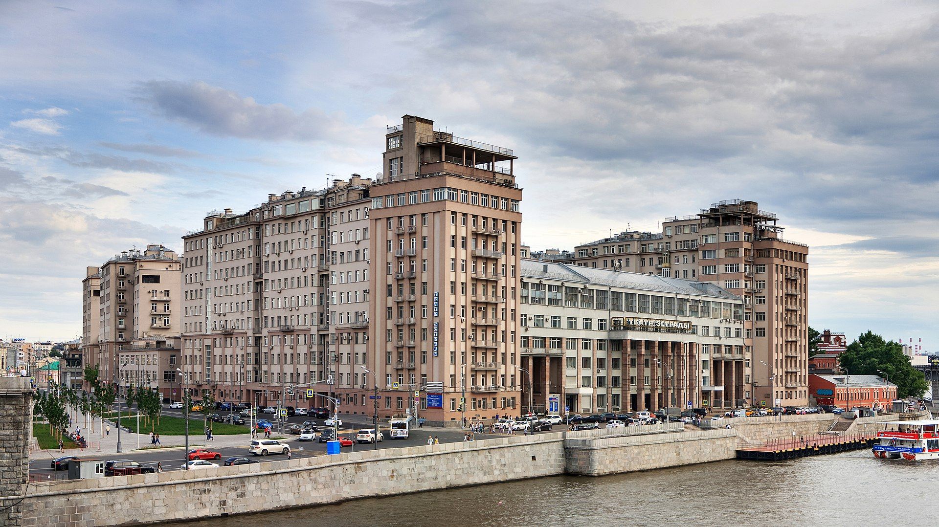 «Дом на набережной», ул. Серафимовича. Москва