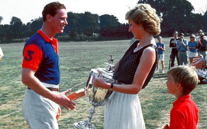 Фотография: Скелеты в шкафу леди Ди, или За что принцесса спустила по лестнице мачеху №11 - BigPicture.ru