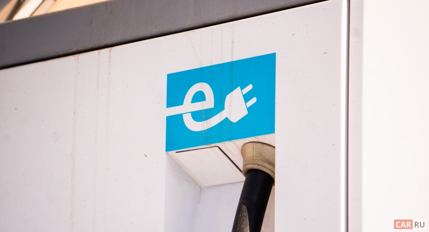 На отечественный электрокар «Атом» можно оформить предзаказ за 7000 рублей