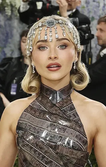 Met Gala — 2026: Кендалл Дженнер, Марго Робби, Лили-Роуз Депп, Сабрина Карпентер на красной дорожке Images, Клосс, Робби, Дженнер, Джошуа, бюстгальтере, Жукова, бриллиантами, Метрополитенмузее, Николь, Ирина, Хадид, Джиджи, появились, вечера, дорожке, Перри, Хэтэуэй, Кидман, дочерью