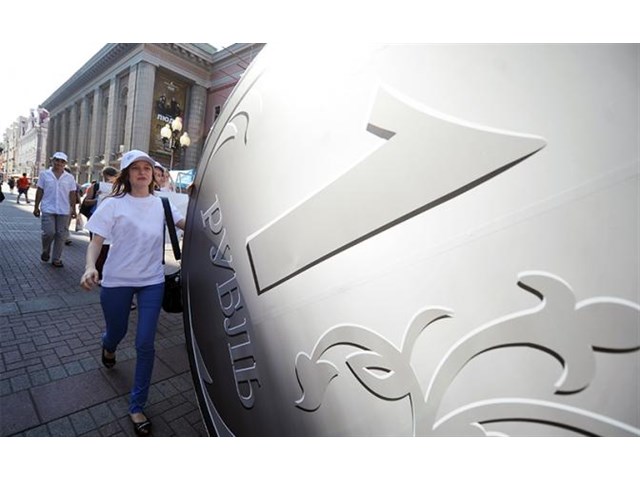 Заговор против «деревянного»: Рубль обрушил «таинственный покупатель»