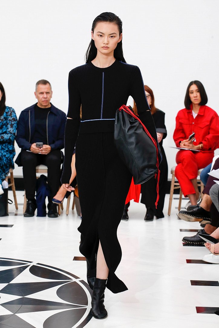 Коллекция весна-лето 2019 от Victoria Beckham. Стильный и элегантный минимализм, который нравится всем Victoria Beckham весна-лето 2019,бренды,коллекции,мода,модные показы,модный обзор,Стиль,тенденции