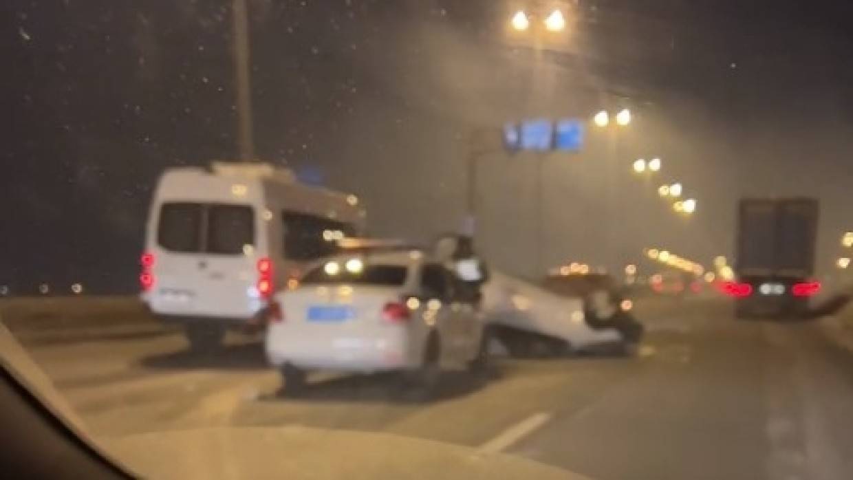Смертельная авария произошла на Софийской улице в Петербурге