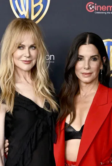 Николь Кидман и Сандра Буллок воссоединились на презентации продолжения фильма 