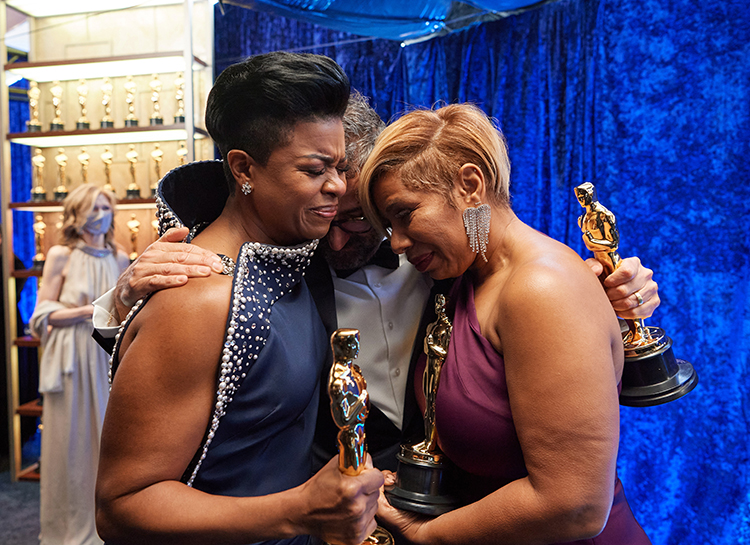 Радость и слезы: что происходило за кулисами премии "Оскар" Звезды,Красная дорожка