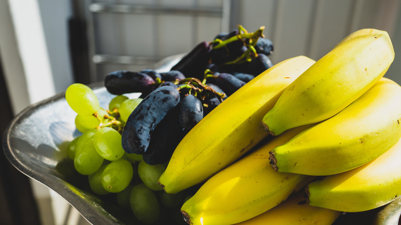 Диетолог Королёва назвала виноград и бананы самыми калорийными фруктами