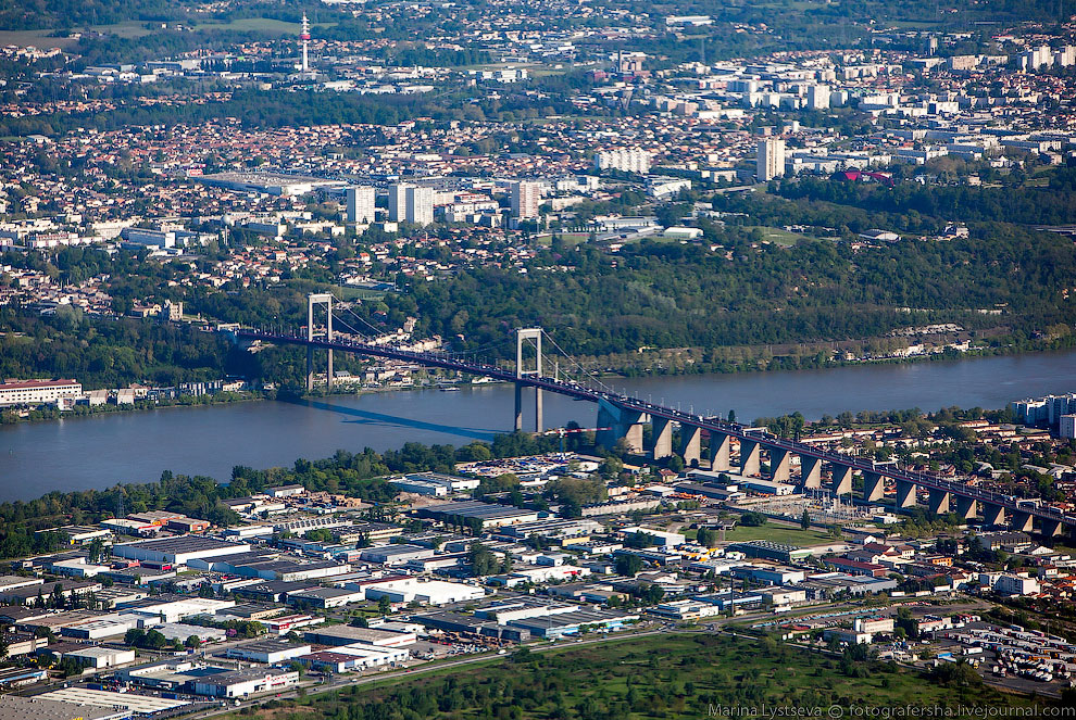 Подвесной мост Аквитания в Бордо