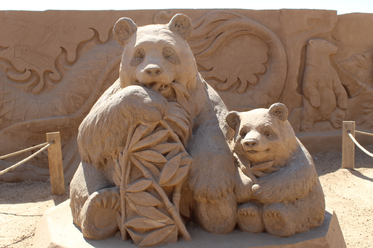 Фестиваль песчаных скульптур в санкт-петербурге 2023. Фигуры из песка санкт петербург 2024 где. Набережная в питере с песком. Музей песчаных скульптур санкт-петербург. Петропавловская крепость песчаные скульптуры.