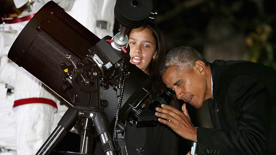 Барак Обама закрыл государственные программы полетов на Луну, но развязал руки частным компаниям, желающим осваивать космос