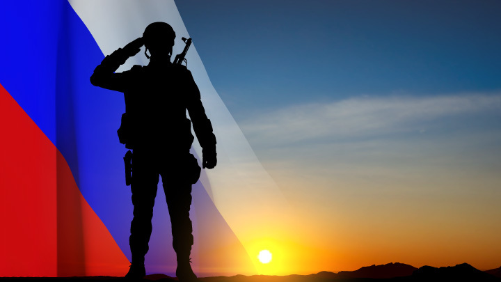 "НАД НАШЕЙ РОДИНОЮ ДЫМ": ПРОСТЫЕ СЕРЖАНТЫ, А НЕ "МАЧО" СПАСАЮТ СТРАНУ