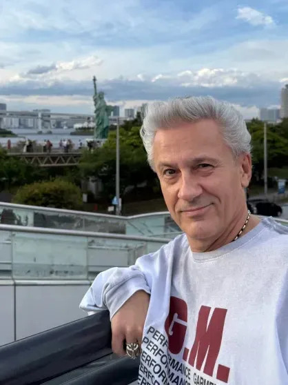 Стамбул, Шанхай и Владимирская область: где и как звёзды проводят майские праздники Альба, НавкаТатьяна, Медведева, Ильдар, подругамиДжессика, Екатерина, звёзды, Елена, МеньшиковОлег, МаликоваСтеша, ЛипаДуа, ЛипаКаллум, своего, МизулинаЕкатерина, moryakliza, принадлежит, ЛипаСарик, ТёрнерДуа, Тёрнер, jessicaalba