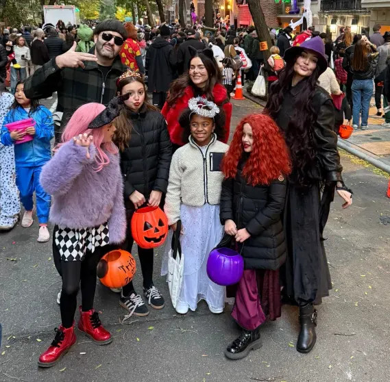 Виктория Крутая с дочерью, Дарья Коновалова с дочерьми