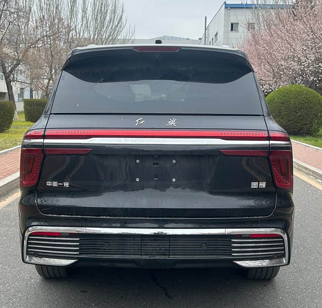 Прорыв китайского автопрома. Hongqi обновила свой 4,0-литровый мотор V8, теперь у него столько же мощности, сколько у моторов V8 Mercedes-Maybach GLS 600 и BMW X7 M60i
