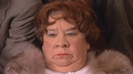 Кира Крейлис-Петрова: вспоминаем гениальную комедиантку Кира Крейлис-Петрова: вспоминаем гениальную комедиантку Звезды