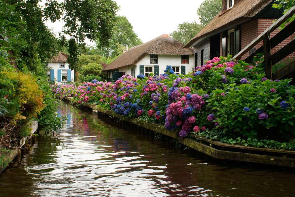 Гитхорн - деревня без дорог, Нидерланды Гитхорн - деревня без дорог, Нидерланды Европа