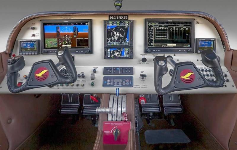 Windecker A-7 Eagle – первый цельнокомпозитный самолет Windecker A-7 Eagle – первый цельнокомпозитный самолет ввс