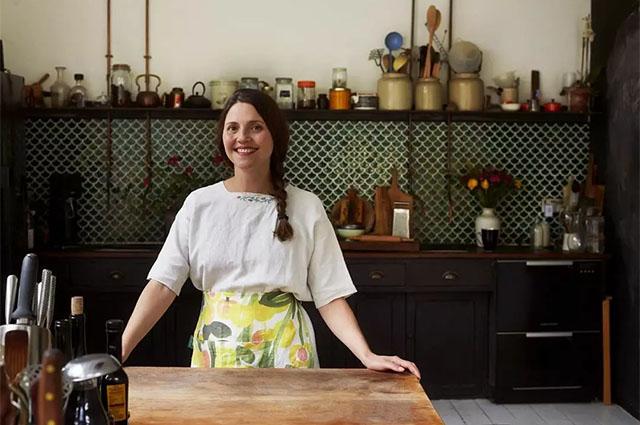 Виктория Бекхэм, королева Елизавета II, активистки и украинский шеф-повар: британский Vogue назвал 25 самых влиятельных женщин года Виктория Бекхэм, королева Елизавета II, активистки и украинский шеф-повар: британский Vogue назвал 25 самых влиятельных женщин года Новости