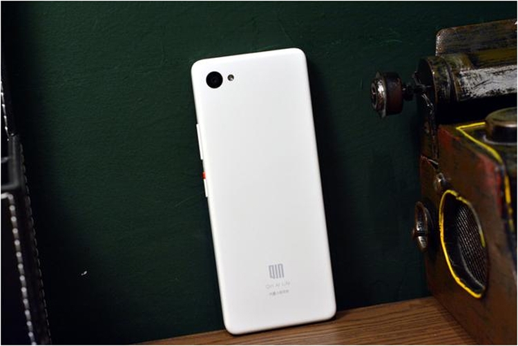 Смартфон Xiaomi Qin AI Assistant Pro оснащён экраном с соотношением сторон 22,5:9 Смартфон Xiaomi Qin AI Assistant Pro оснащён экраном с соотношением сторон 22,5:9 новости,смартфон,статья