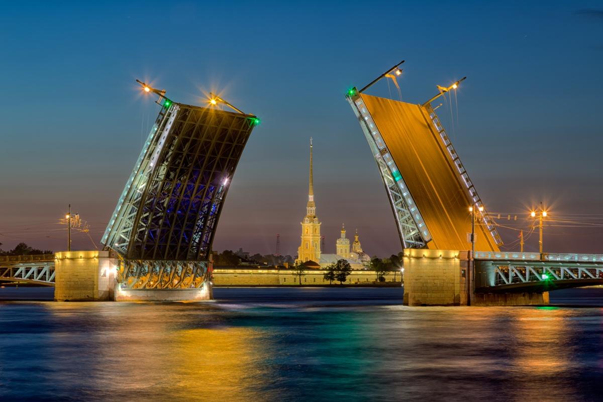 Впервые в истории петербургские мосты разведут под музыку группы «Кино»