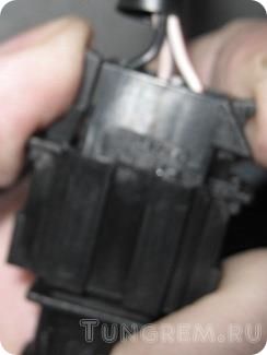 Снятие плафона освещения салона Lada Kalina