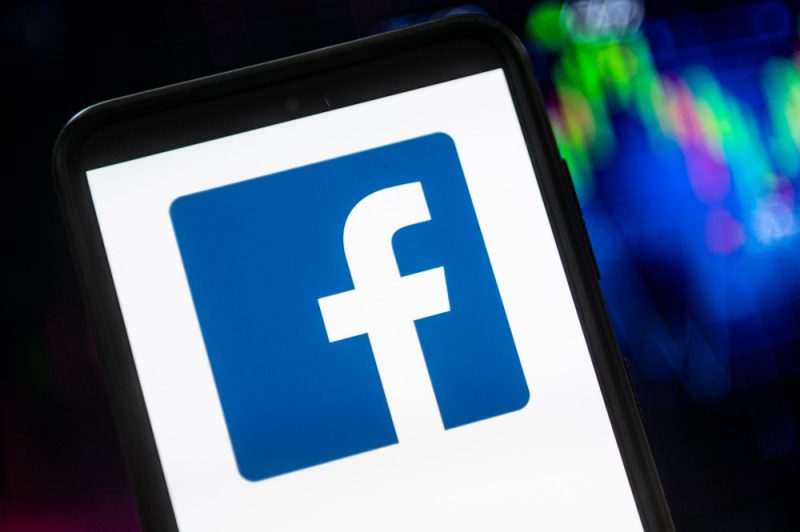 Эльдар Муртазин: «Разблокировка Instagram* и Facebook* не выгодна им самим»