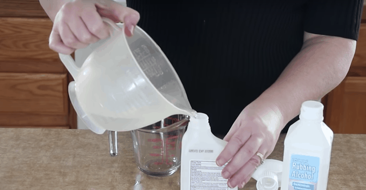 Средство из 2 ингредиентов, который спасет машину зимой