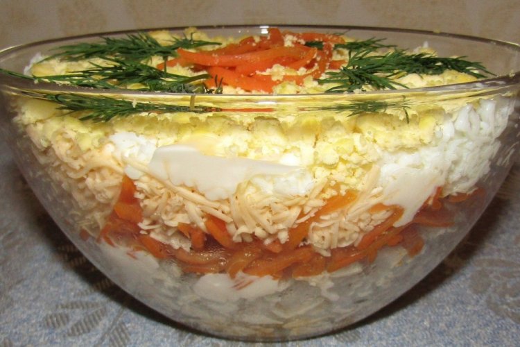 15 слоеных салатов с корейской морковью, которые стоит приготовить рецепты,салаты