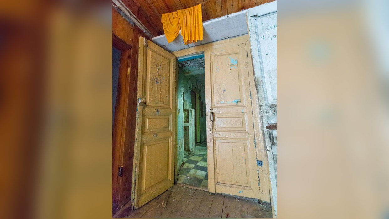 «Мир можно менять к лучшему»: житель Томска восстанавливает своими силами дом-памятник 