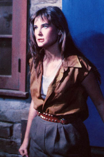 Анджелина Джоли, Холли Берри и другие — какими мы увидели их на экране впервые звезды,интересное,кино и тв