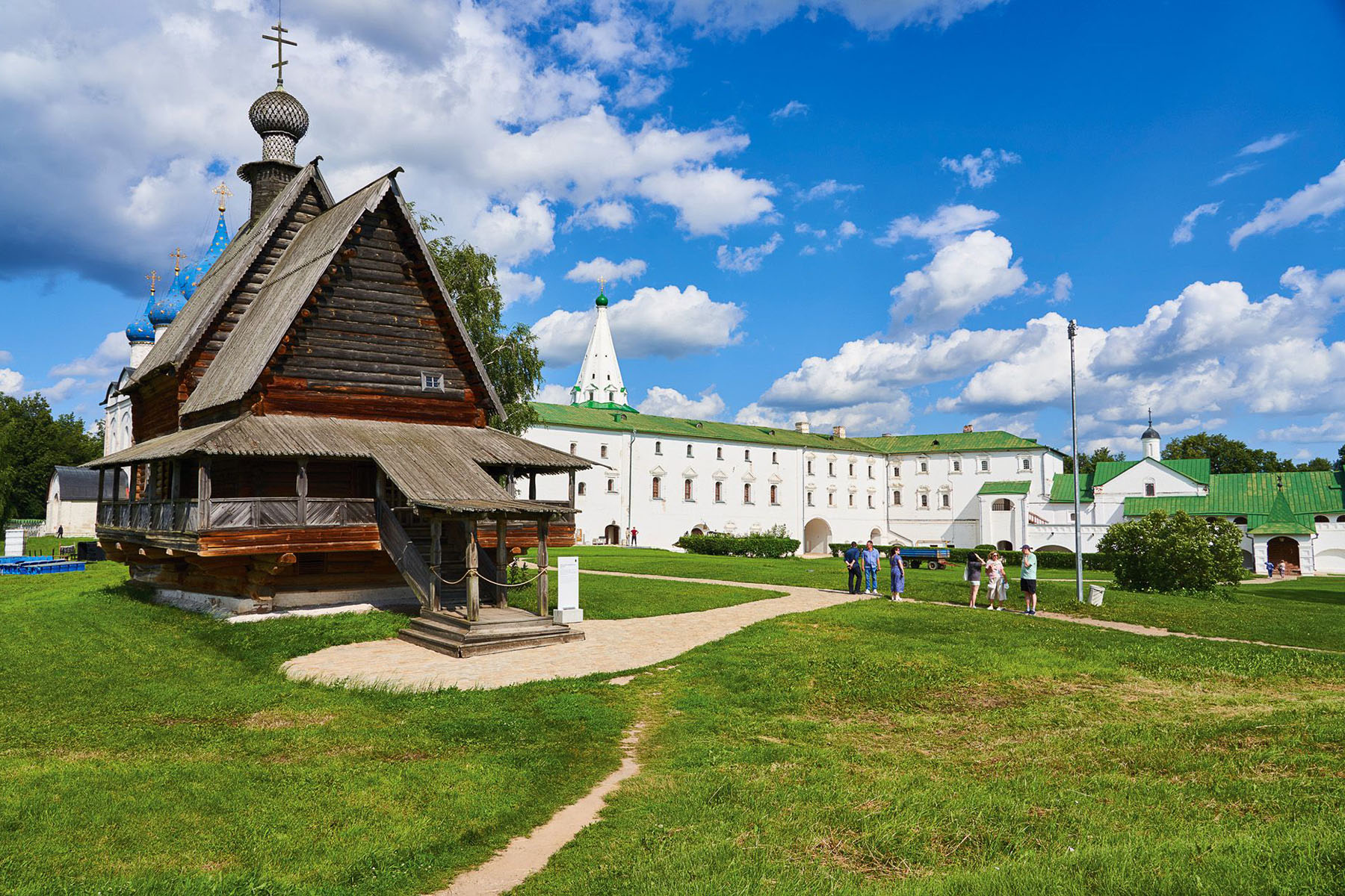 Выставка «Русский Феникс. Суздальская земля»