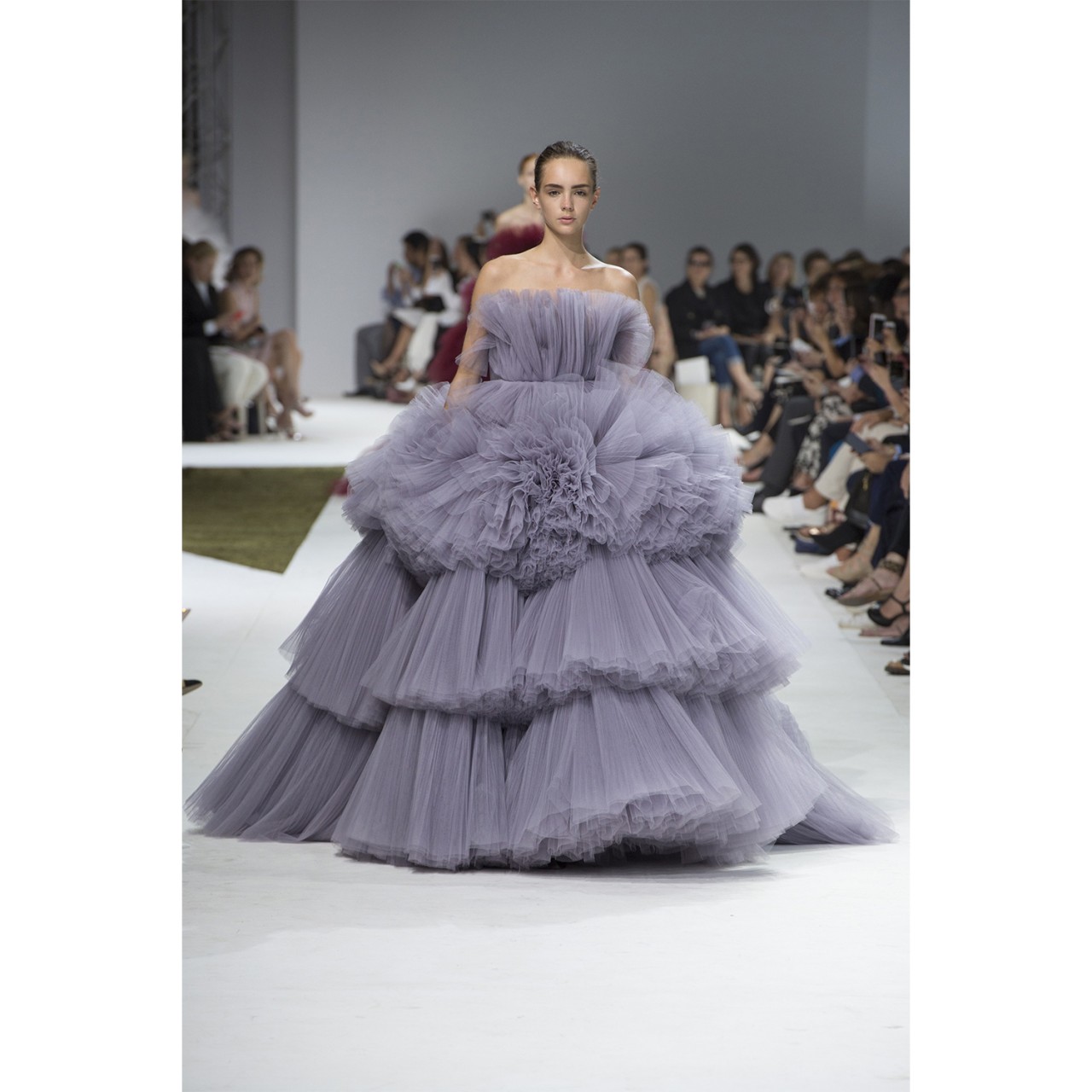 Giambattista Valli Couture 10 лучших образов с Недели высокой моды в Париже