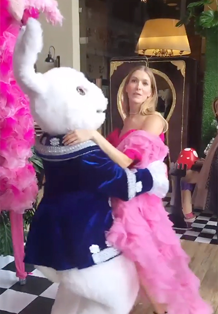 Елена Перминова устроила вечеринку в стиле "Алиса в стране чудес" на 5-летие дочери Дети,Дети знаменитостей