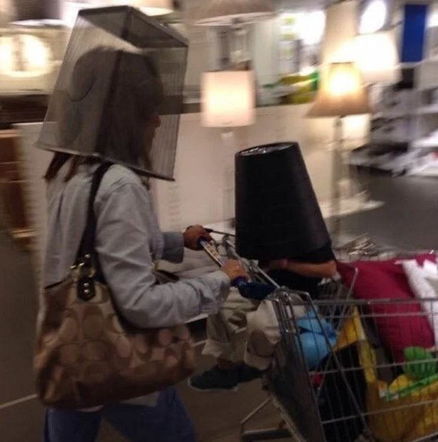 Фотографии из серии "Что здесь происходит?" 