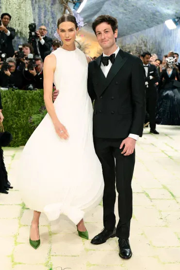 Met Gala — 2026: Кендалл Дженнер, Марго Робби, Лили-Роуз Депп, Сабрина Карпентер на красной дорожке Images, Клосс, Робби, Дженнер, Джошуа, бюстгальтере, Жукова, бриллиантами, Метрополитенмузее, Николь, Ирина, Хадид, Джиджи, появились, вечера, дорожке, Перри, Хэтэуэй, Кидман, дочерью