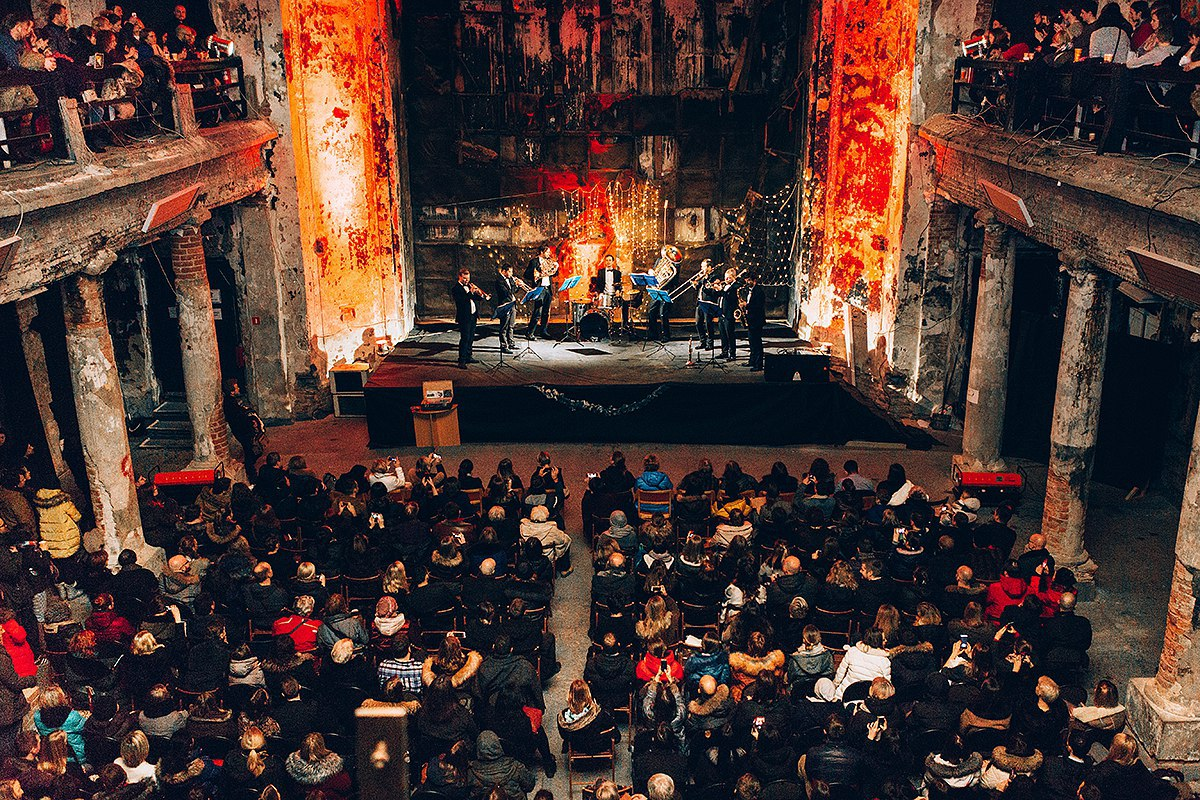 10 неочевидных интересных мест в Петербурге 10 неочевидных интересных мест в Петербурге